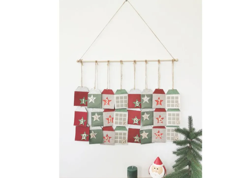 New Home Christmas Filz-Adventskalender Hauser 72X107Cm Rot/Grun Discount